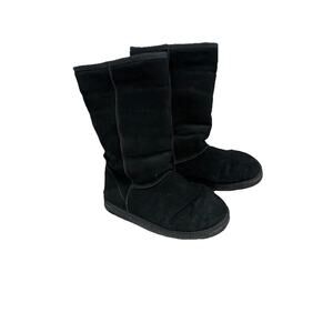 UGG Classic Short 5825 Women’s Size 10 Black Sheepskin Suede Winter Boots